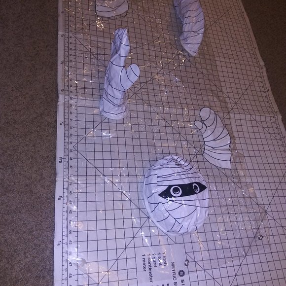 Vintage 3-D Mummy Inflatable Door Cover Party Crasher Sun Hill 1999 #F204 - Picture 11 of 15